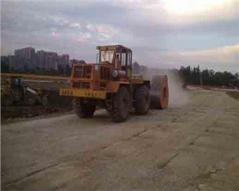 成都沖擊壓路機租賃客戶見證